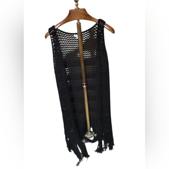 Umgee Sweaters - Umgee Crochet Knit Black Long Sweater Vest With Fringe Size Large Festival Boho